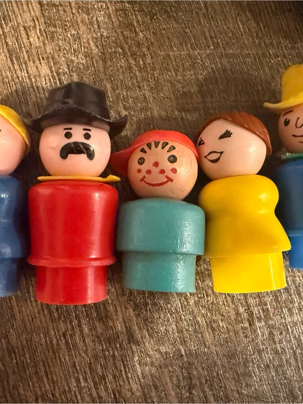Fisher-Price Peg People Set with Bright Yellow, Blue, Green, Red, Brown